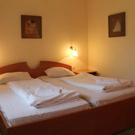 Zur Post فندق مبيت وإفطار 3*