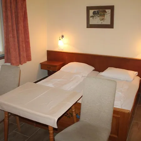 Zur Post 3* Lackenhof