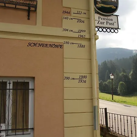 Bed & Breakfast Zur Post *