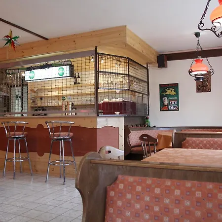 Zur Post Bed and Breakfast 3*